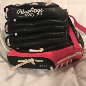 Rawlings Softball Glove. Toddler Girl. Pink.